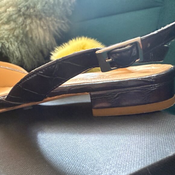 Eugenia Kim Navy Blue and Yellow Slingback Flats, size 39 - Picture 4 of 5